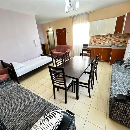 Romance Holiday Garden Apartman