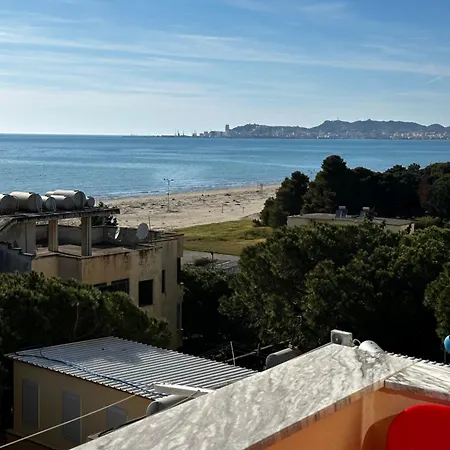 Romance Holiday Garden Apartman