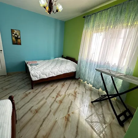 Romance Holiday Garden Apartman *
