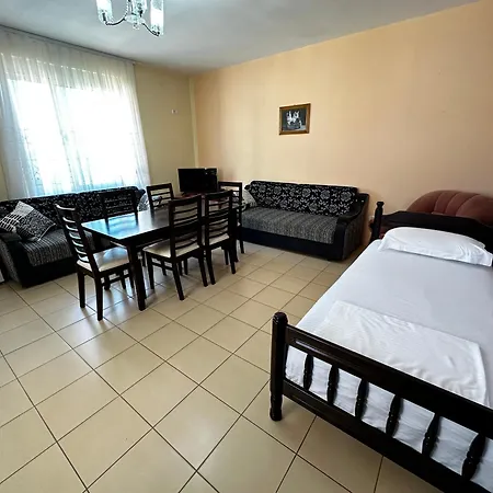 Romance Holiday Garden Apartamento