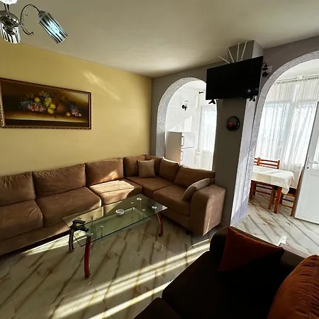 Romance Holiday Garden Apartment Durrës