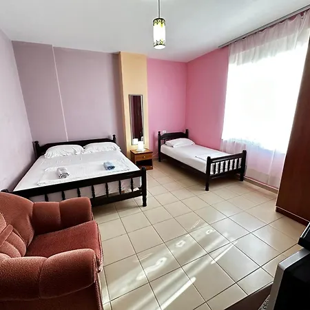 Romance Holiday Garden Apartment
