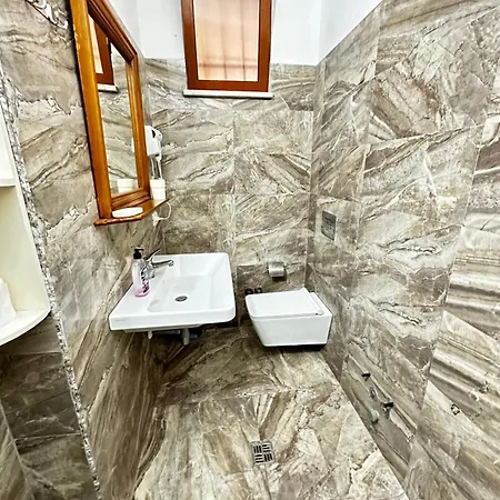 Romance Holiday Garden Apartment